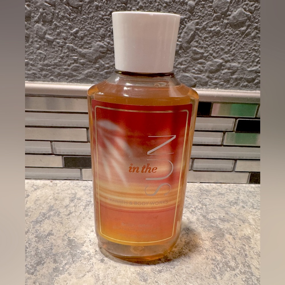 Bath and Body Works Body Wash Set of 3 - Picture 4 of 5